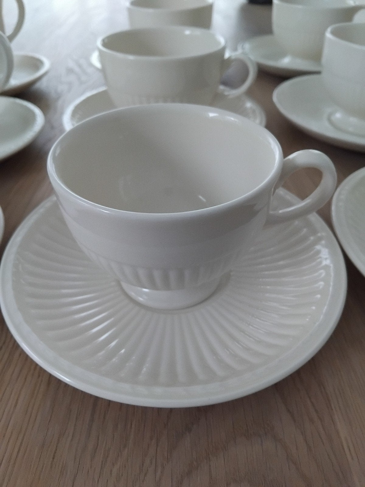6 Wedgwood Queen's Ware Edme kop en schotel set, Antiek en Kunst, Ophalen of Verzenden