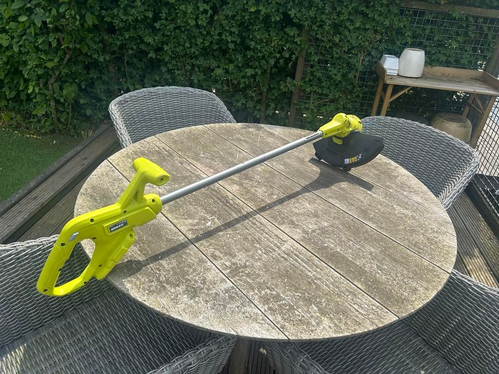 Ryobi ONE+ Grastrimmer - Accu aangedreven, Ophalen, Gebruikt, 30 tot 50 cm, Accu