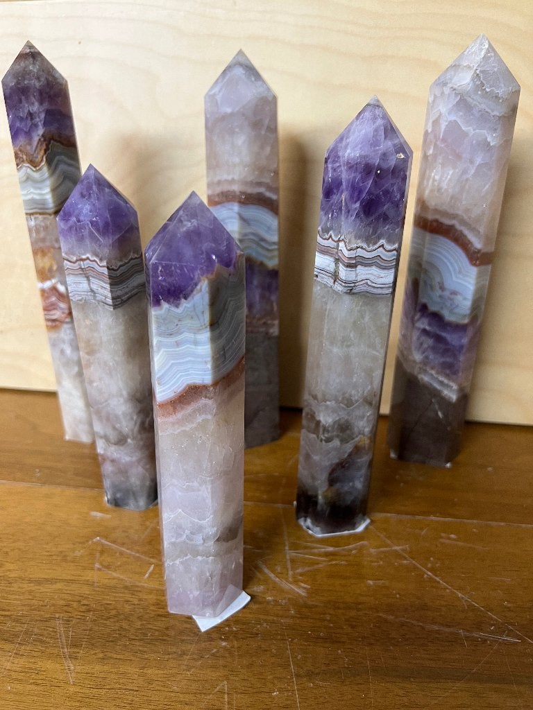 Agaat Amethist torens met prachtige structuren en kleuren, Ophalen of Verzenden, Mineraal