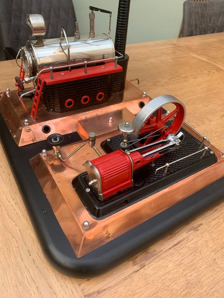 Wilesco D20 Stoommachine speciaal met opvangtank, Hobby en Vrije tijd, Modelbouw | Auto's en Voertuigen, Overige merken, Gebruikt