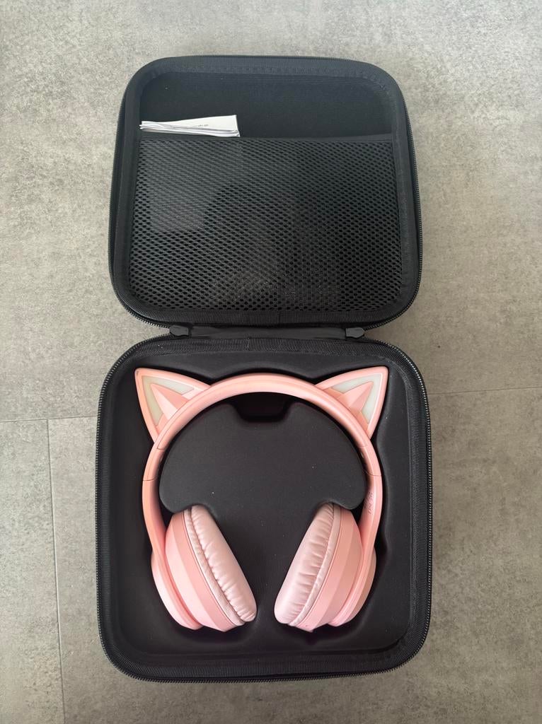 Roze draadloze koptelefoon met kattenoren en licht incl hoes, Overige merken, Ophalen of Verzenden, Zo goed als nieuw, Over oor (circumaural)