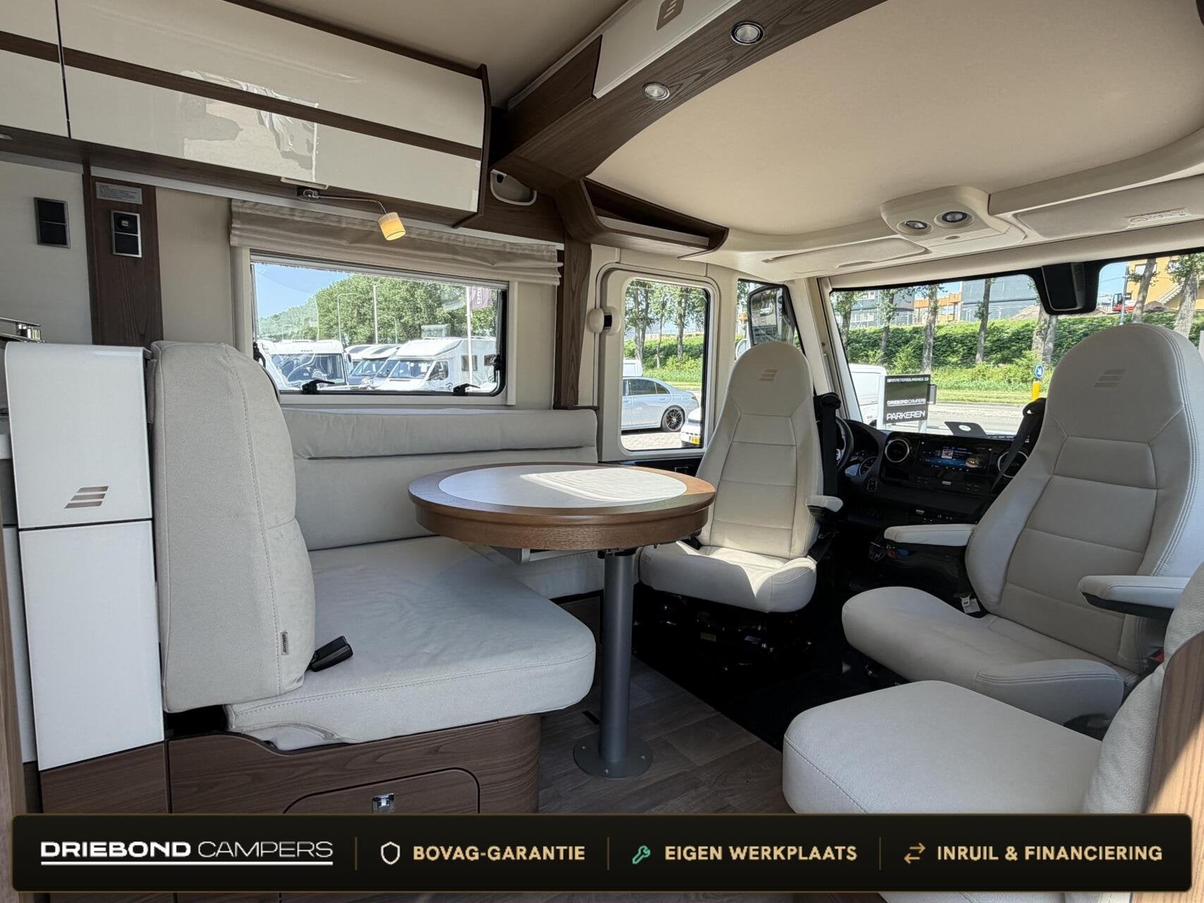 Hymer BML-I 790 MasterLine Lithium Omvormer Zonnepaneel 2X A, Airbags, 7 tot 8 meter, Bedrijf, Diesel
