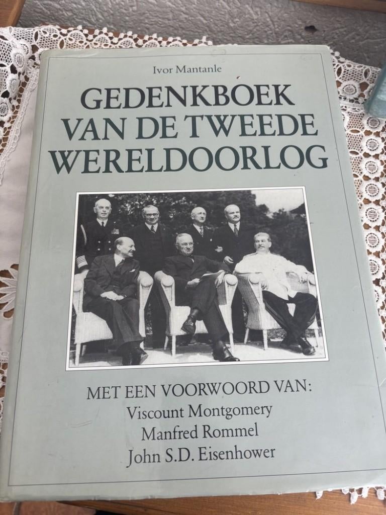 gedenkboek  tweede wereldoorlog, Ophalen of Verzenden, Yvor montanle, Algemeen, Tweede Wereldoorlog
