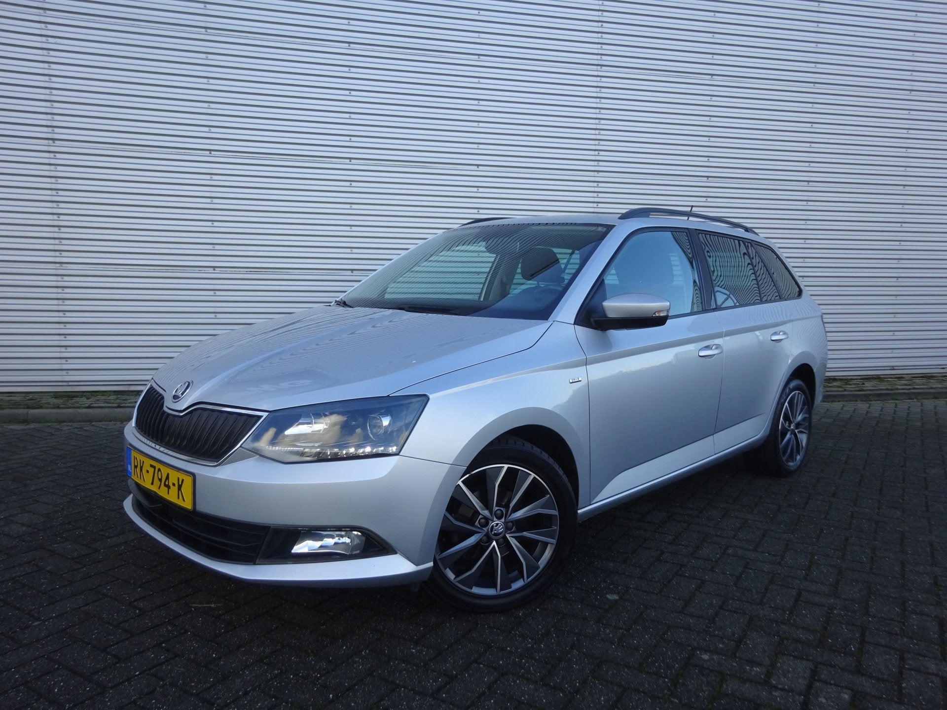 Skoda Fabia Combi 1.0 TSI Drive 1e Eigenaar / Climate / Navi, Voorwielaandrijving, Stof, Euro 6, 23 km/l