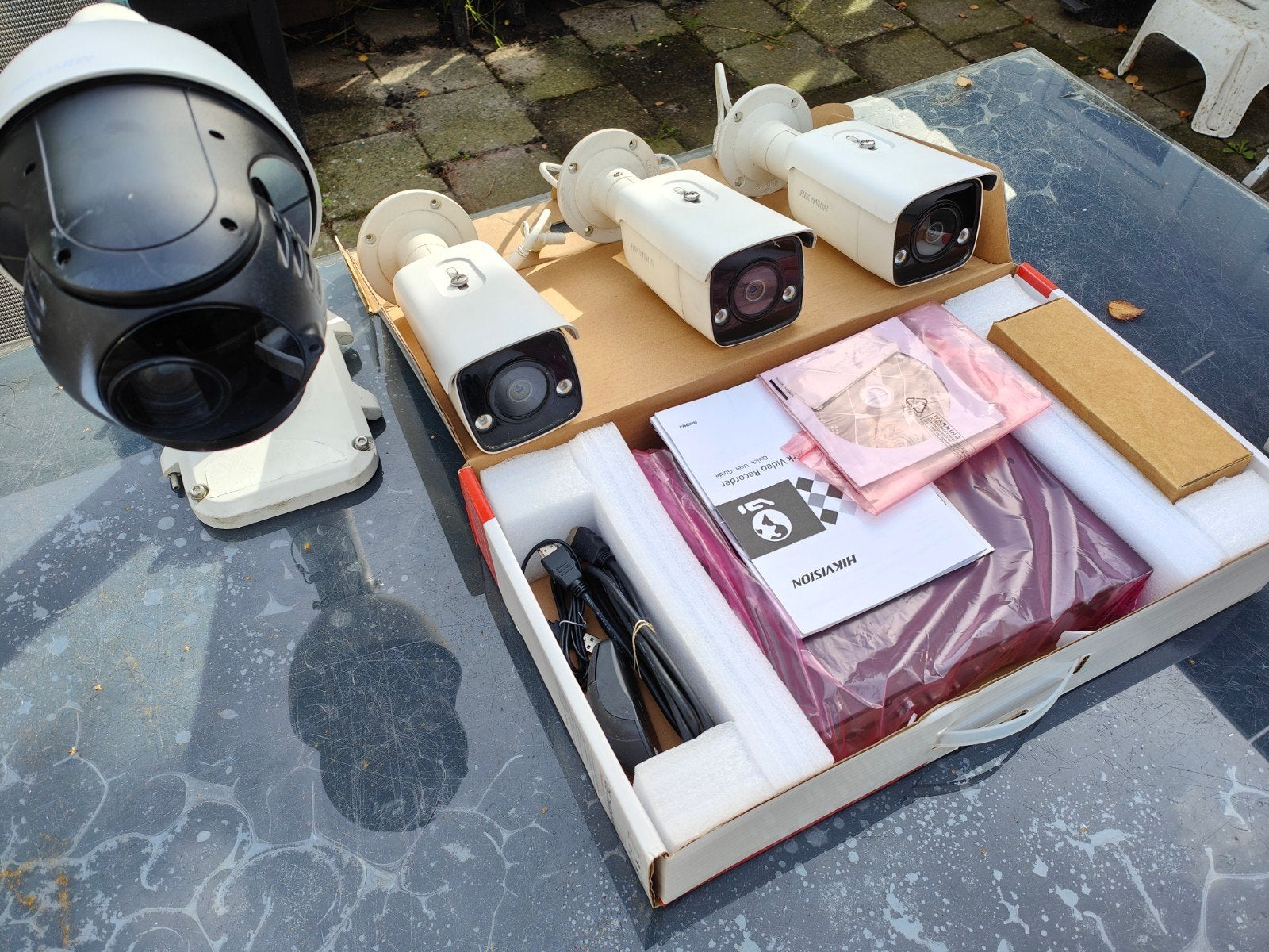 Professionele set Hikvision NVR met camera's, Ophalen of Verzenden, Gebruikt, Buitencamera