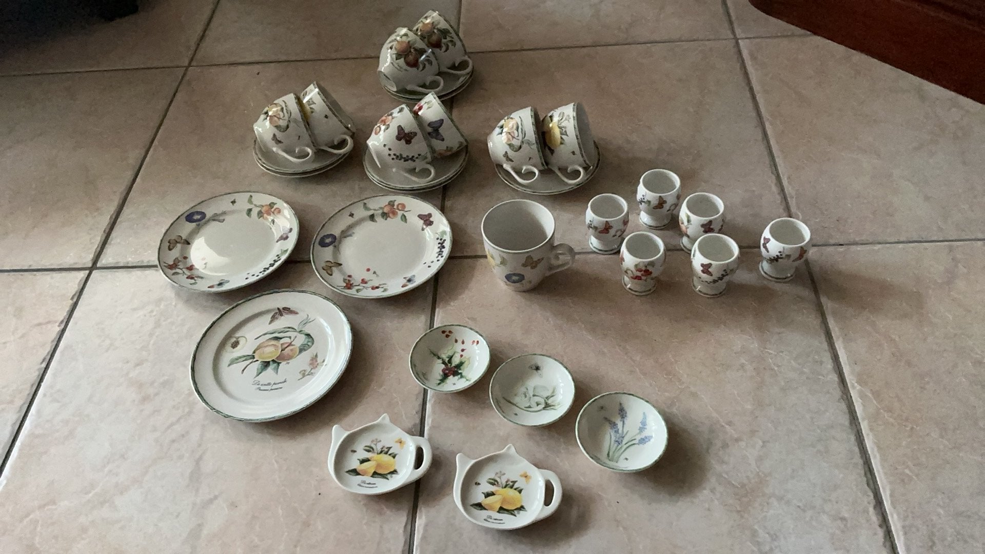 Te koop Janneke brinkman servies, Huis en Inrichting, Overige materialen, Gebruikt, Overige merken, Overige typen