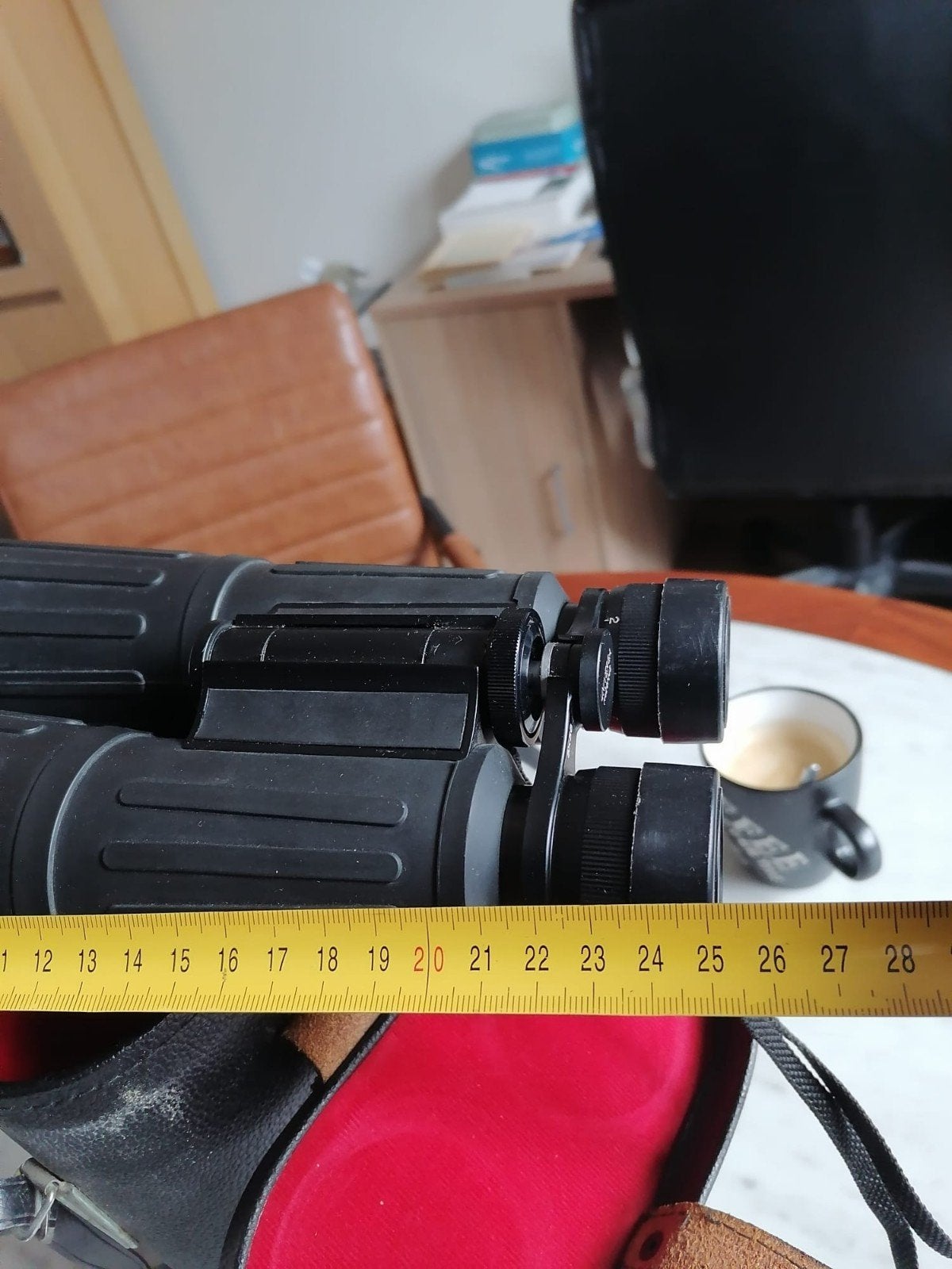 Universa Hubertus 8x56 verrekijker met tas, Audio, Tv en Foto, Optische apparatuur | Verrekijkers, Ophalen, Gebruikt, Porro (met knik)
