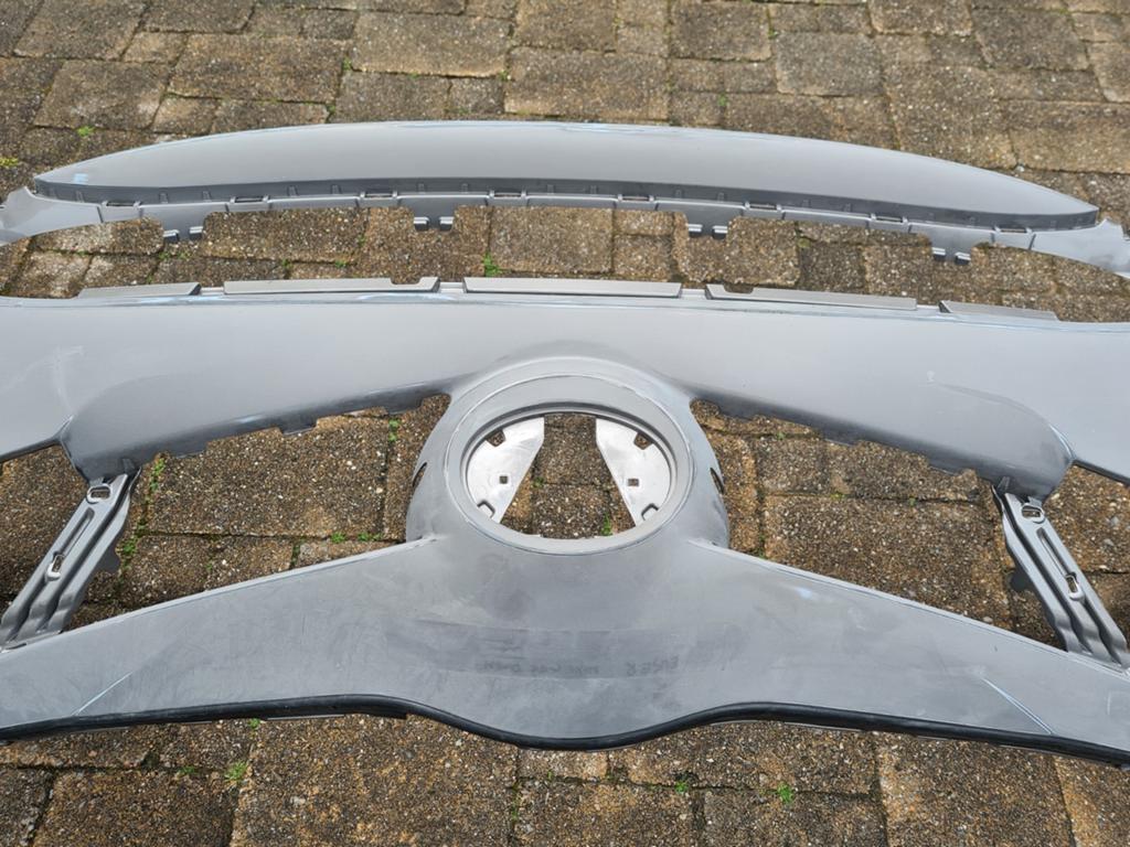 Voorbumper Toyota Verso of Toyota Corolla Verso, Gebruikt, Voor, Ophalen of Verzenden, Toyota