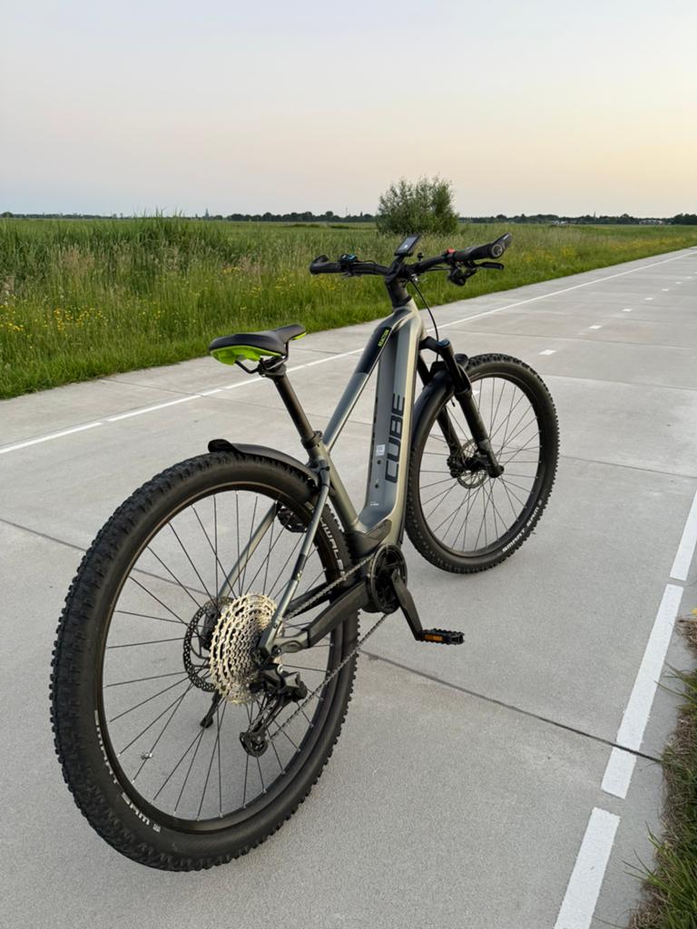 Cube Reaction Hybrid Pro 625 Grey, Fietsen en Brommers, Elektrische fietsen, Ophalen, Gebruikt, 50 km per accu of meer, Cube