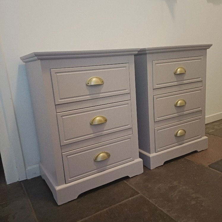 2 beige nachtkastjes, Ophalen, 55 tot 70 cm, Zo goed als nieuw, 45 tot 65 cm