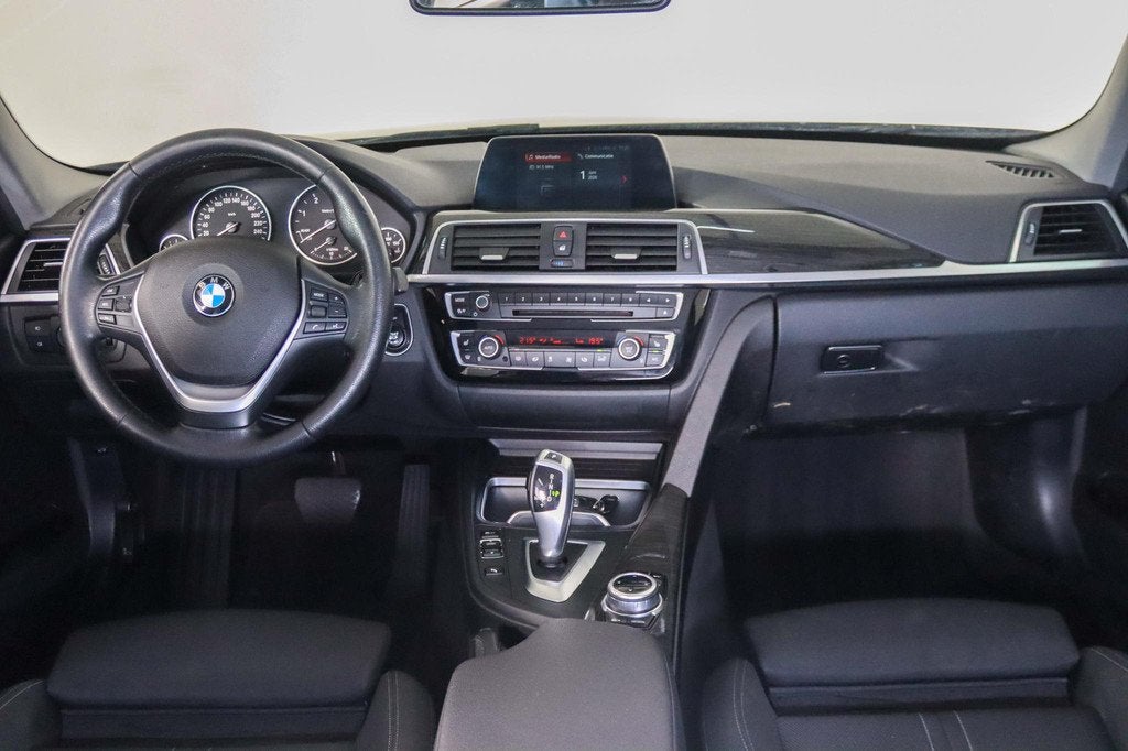 BMW 3-serie Touring 320d Corporate Lease Executive Trekhaak,, Automaat, 745 kg, 4 cilinders, Diesel
