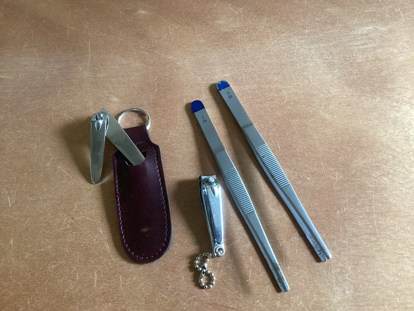 Manicure set: nagelknippers en pincetten, Ophalen of Verzenden, Gebruikt, Overige typen
