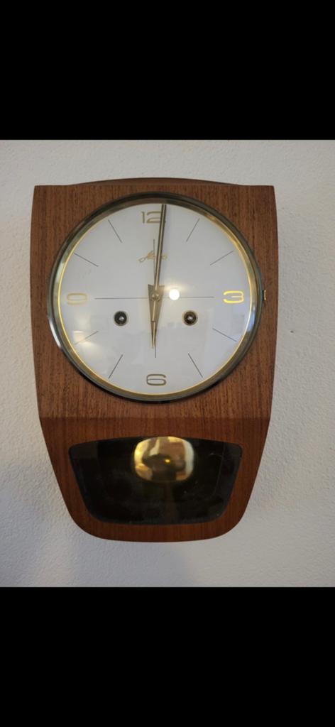 Haid wandklok, Ophalen