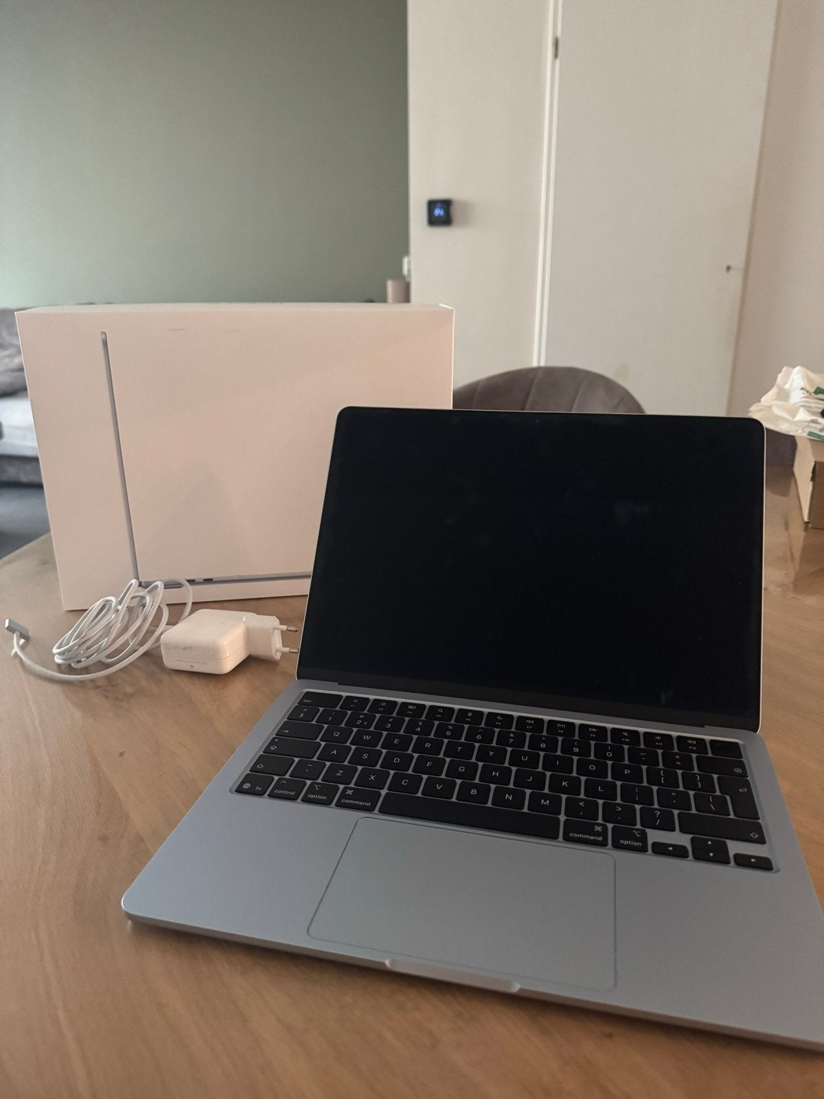 Foto 2 van MacBook Air 13” M4 16GB 256GB Sky Blue - 100% batterij