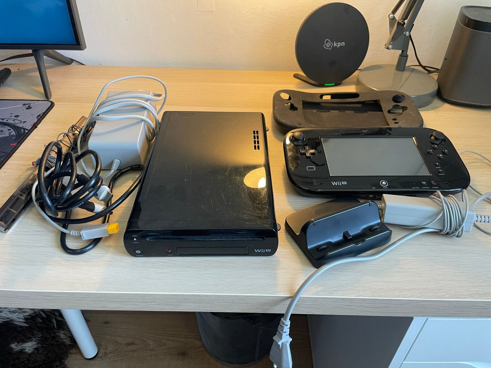 Wii U Zwart met 2 controllers en 8 games, Spelcomputers en Games, Spelcomputers | Nintendo Wii U, Ophalen of Verzenden, Gebruikt