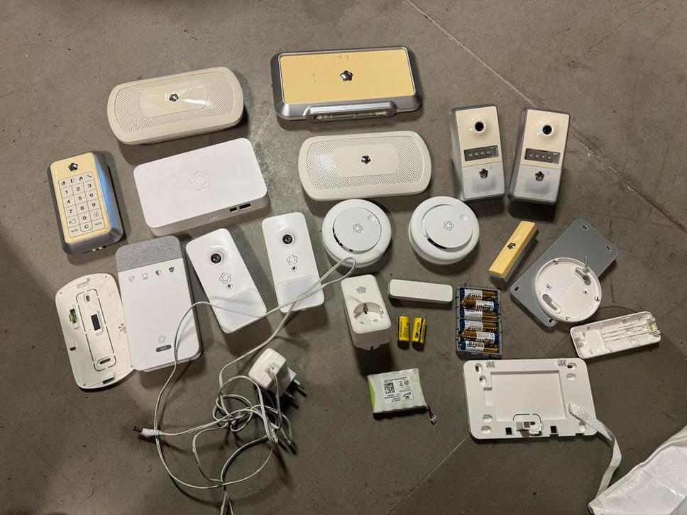Verisure Beveiligingssysteem Onderdelen + Batterijen, Gebruikt, Overige typen, Ophalen of Verzenden, Overige soorten