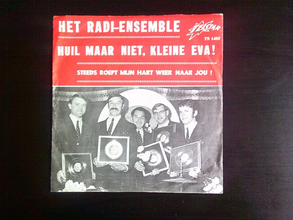 Het Radi-Ensemble - Huil Maar Niet, Kleine Eva!, Gebruikt, 7 inch, Ophalen of Verzenden, Levenslied of Smartlap