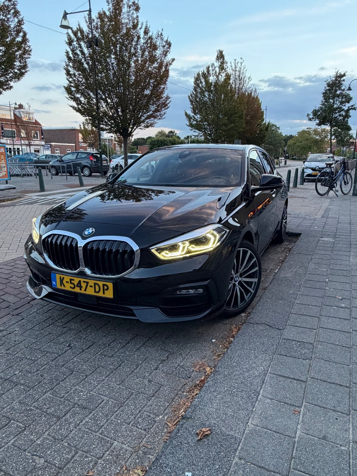 BMW 1-Serie 118i met originele 18” velgen, Auto's, 1295 kg, Zwart, Particulier, 3 cilinders