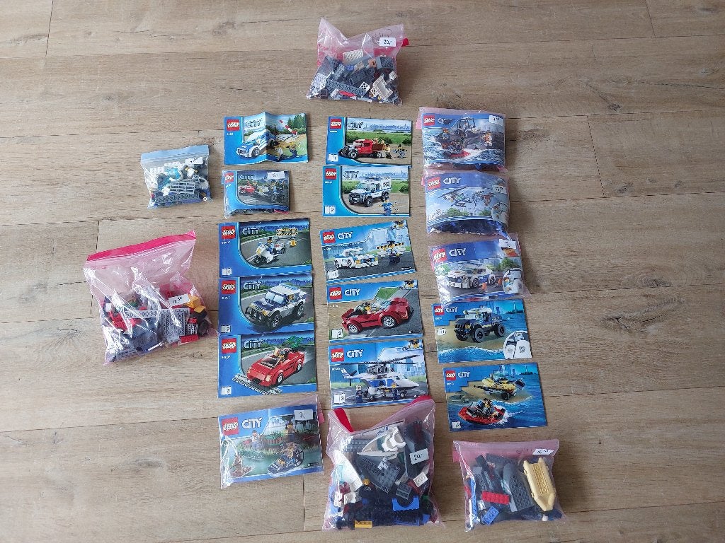 Partij van 10 Lego City thema: Politie, City, Gebruikte blokjes met nopjes, Inclusief instructies, Lego
