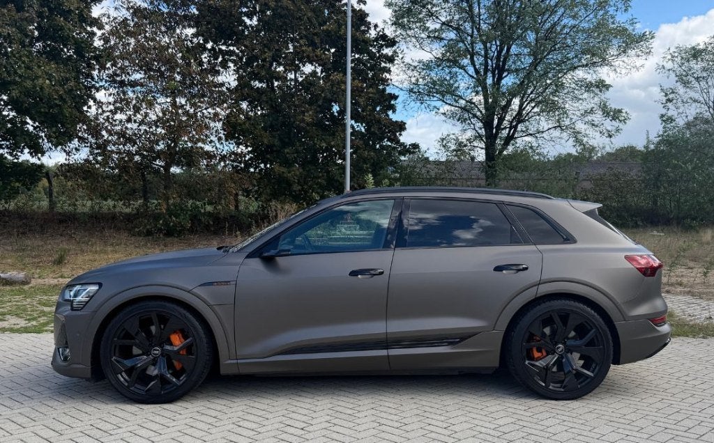 Audi e-tron 55 quattro | S line | 22” | 3M Matte Wrap, Automaat, Zwart, Overige kleuren, 360 pk