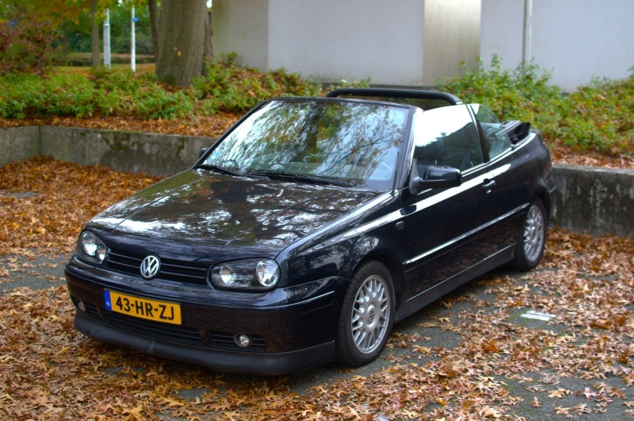 Volkswagen 3.5 Golf 2.0 Cabriolet 85KW 2001 Blauw, Auto's, Voorwielaandrijving, 4 cilinders, 1200 kg, Handgeschakeld