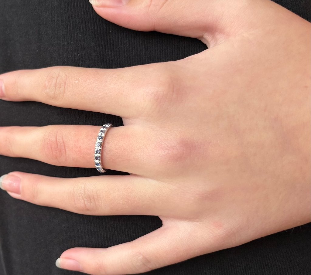 Saffieren 18k gouden dames rij alliance ring briljant fraai, Sieraden, Tassen en Uiterlijk, Voordeelsieraden, Ophalen of Verzenden