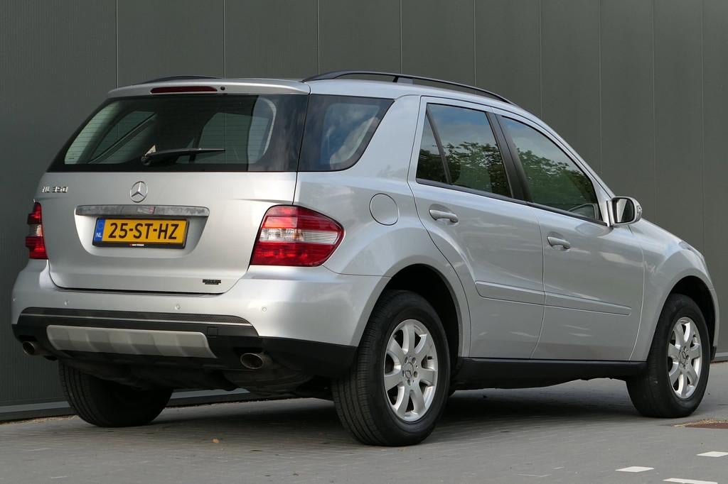 Mercedes-Benz M-klasse 350 Youngtimer NAP 80.000km Uniek Luc, Auto's, Mercedes-Benz, Automaat, Gebruikt, Leder en Stof, Origineel Nederlands