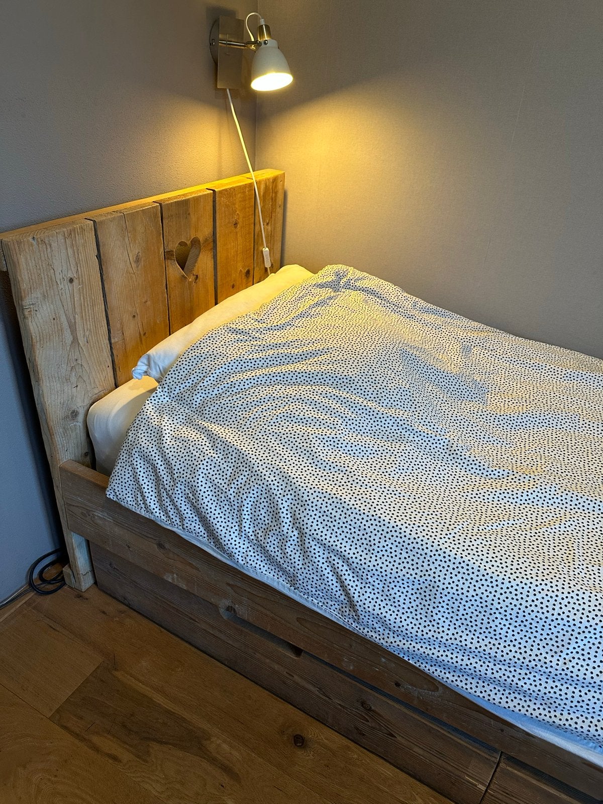 Steigerhouten eenpersoonsbed met opberglades, Huis en Inrichting, Ophalen, Gebruikt, 90 cm, Eenpersoons