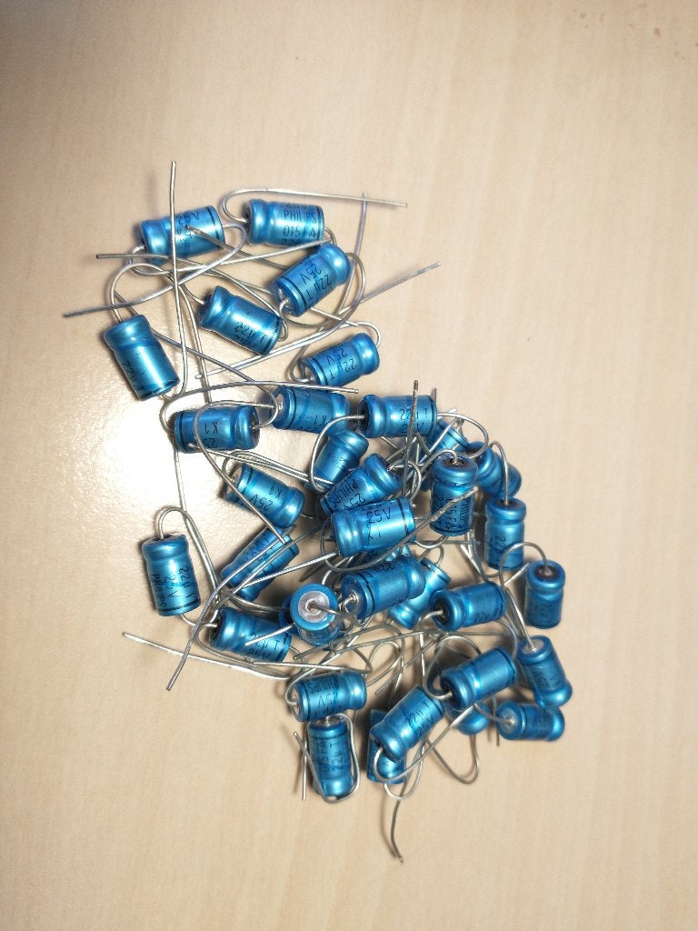 Philips 22uf 35v axiaal (Nieuw), Ophalen of Verzenden, Nieuw