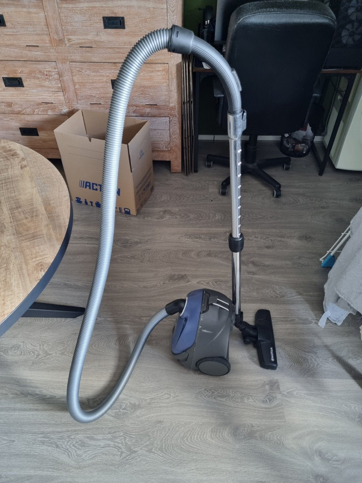 Nilfisk ONE Stofzuiger, Inclusief accessoires, Gebruikt, Sledestofzuiger, Ophalen
