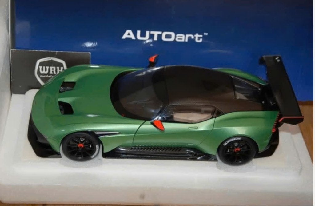 1:18 ASTON MARTIN VULCAN green Autoart 70263 in box WRH, Verzenden, Zo goed als nieuw, Auto, Autoart