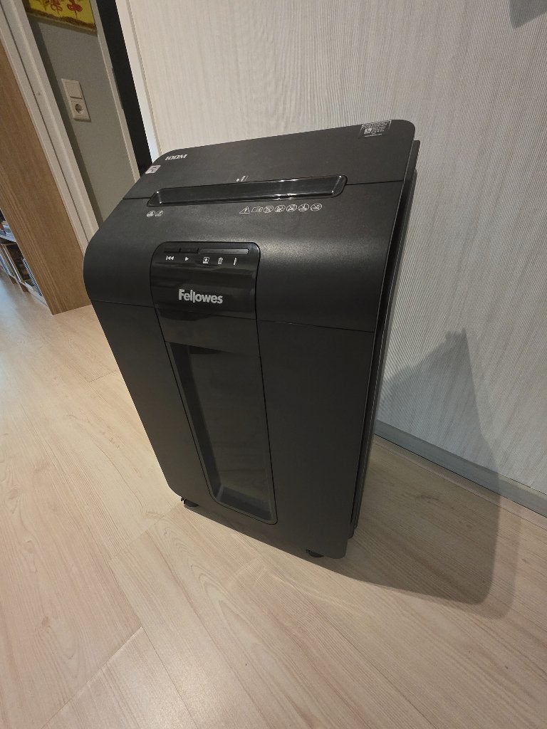 Papiervernietiger Fellowes Automax 100 snippers 4x10mm, Zakelijke goederen, Kantoor en Winkelinrichting | Kantoorartikelen, Ophalen of Verzenden