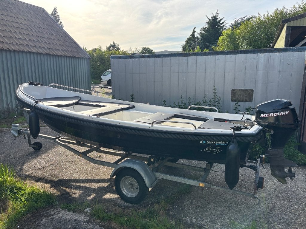 Hele nette Remus 420 sloep + Mercury 9.9pk en trailer, Watersport en Boten, Sloepen, Ophalen, Zo goed als nieuw, Kabelaring, Buitenboordmotor