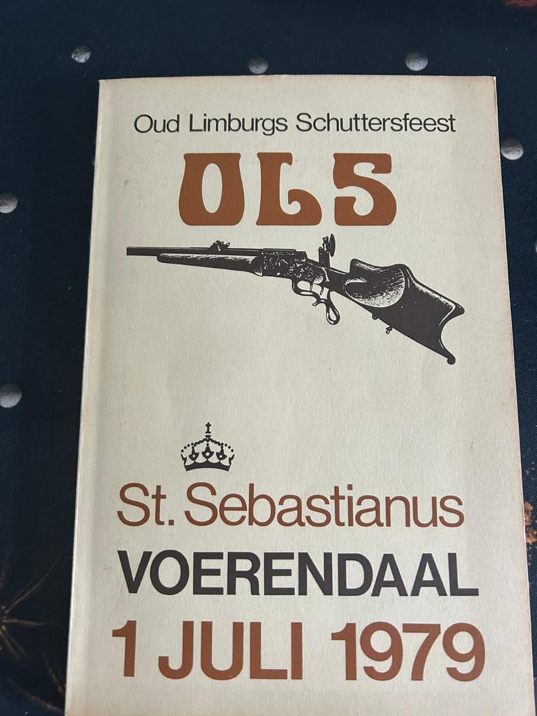 2 Boeken: Oud Limburgs Schuttersfeest 1979 & De Limburger, Ophalen of Verzenden, Gelezen, Overige typen