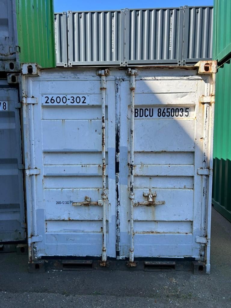 Gebruikte 8ft container, Ophalen