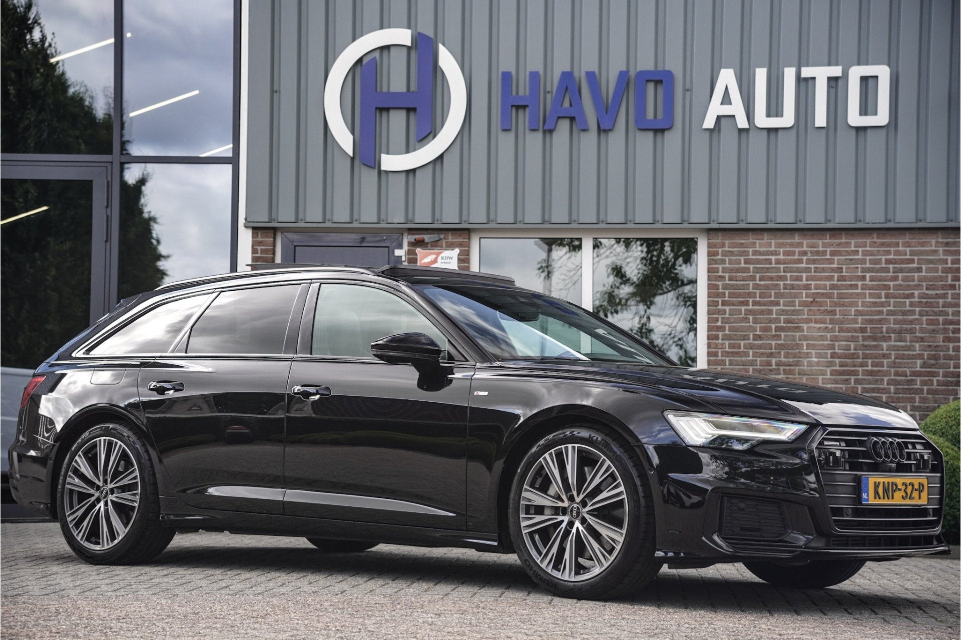 Audi A6 Avant 50 TFSIe Quattro S-Line, PANO, RS-ZETELS, TREK, Auto's, Audi, Automaat, 77 km/l, Gebruikt, Zwart