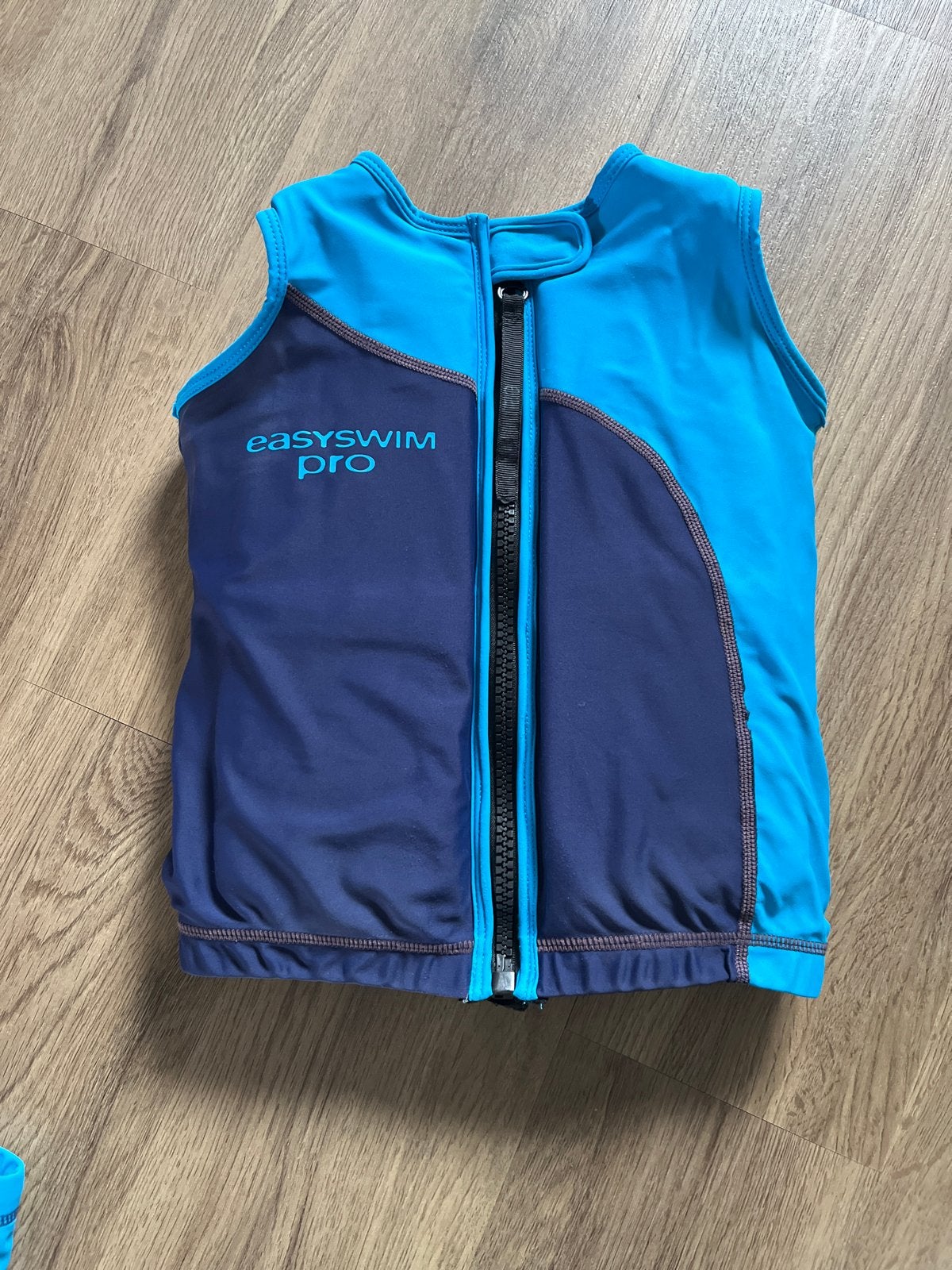 Easy Swim Pro zwemvest maat L (5-6 jaar) met zwembroekje, Maat 116, UV-zwemkleding, Jongen of Meisje, Ophalen of Verzenden