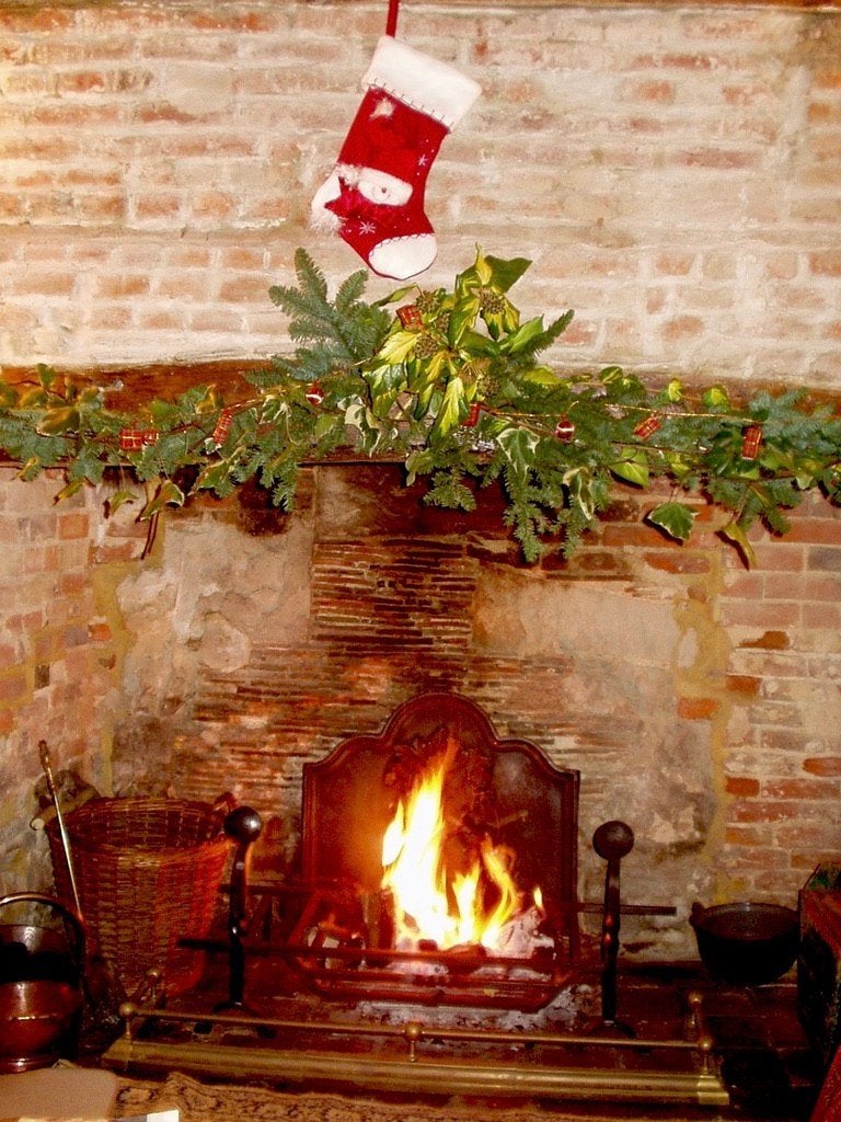 Geel koperen FIRE SURROUND UIT OUDE ENGELSE COTTAGE, Ophalen, Gebruikt, Inbouwhaard, Houthaard