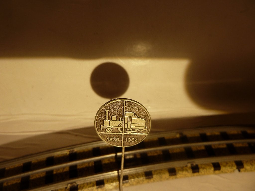 SPELDJE & SUIKERZAKJE    TREIN 1839 / 1964, Verzamelen, Ophalen of Verzenden, Nieuw, Transport, Speldje of Pin