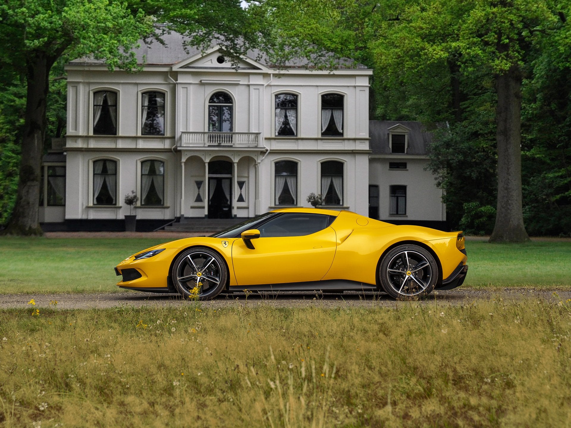 Ferrari 296 GTB 3.0 V6 | Giallo Triplo Strato | Racing Seats, Auto's, Achterwielaandrijving, Gebruikt, Euro 6, Bedrijf