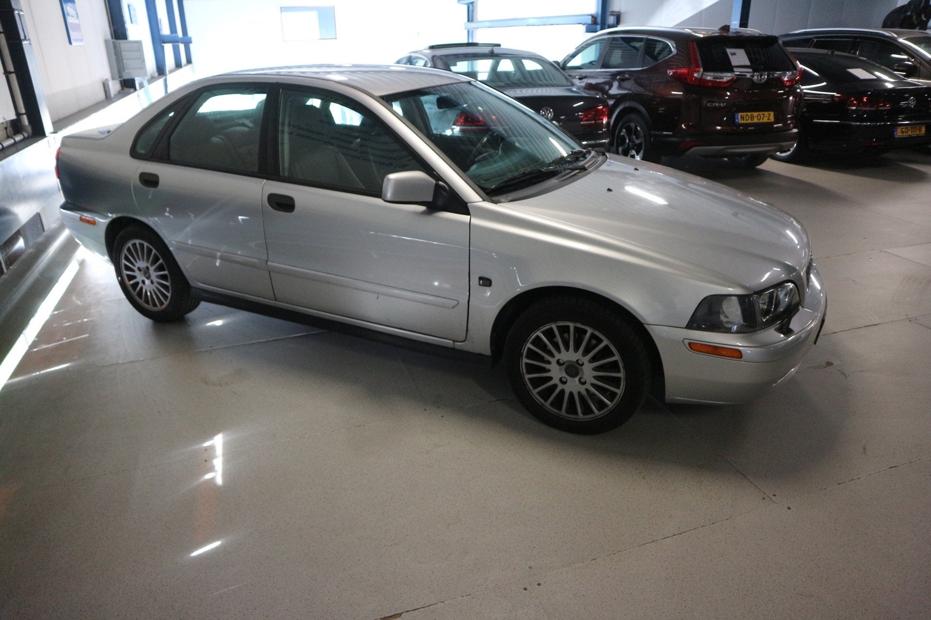Volvo S40 1.8 Europa / AUTOMAAT / Full service historie ! !, Auto's, Gebruikt, 4 cilinders, Verwarmde buitenspiegels, 122 pk