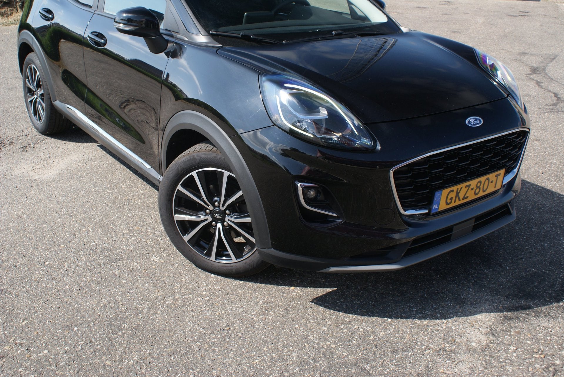Ford PUMA 1.0 EcoBoost Hybrid Titanium | Cruise | Stoel verw, Auto's, Voorwielaandrijving, Zwart, Automatische klimaatregeling
