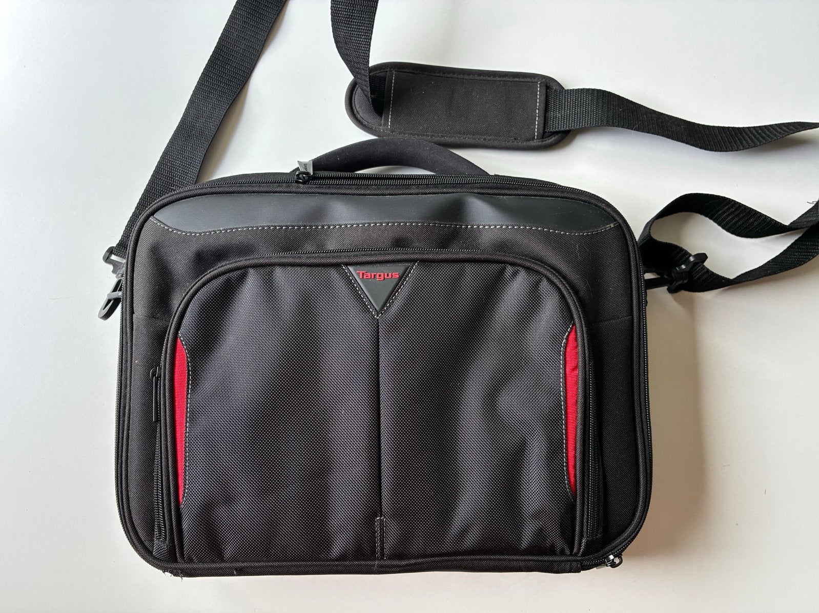 Nieuwe Targus laptoptas / schoudertas, Ophalen of Verzenden, Nieuw zonder verpakking, Overige typen
