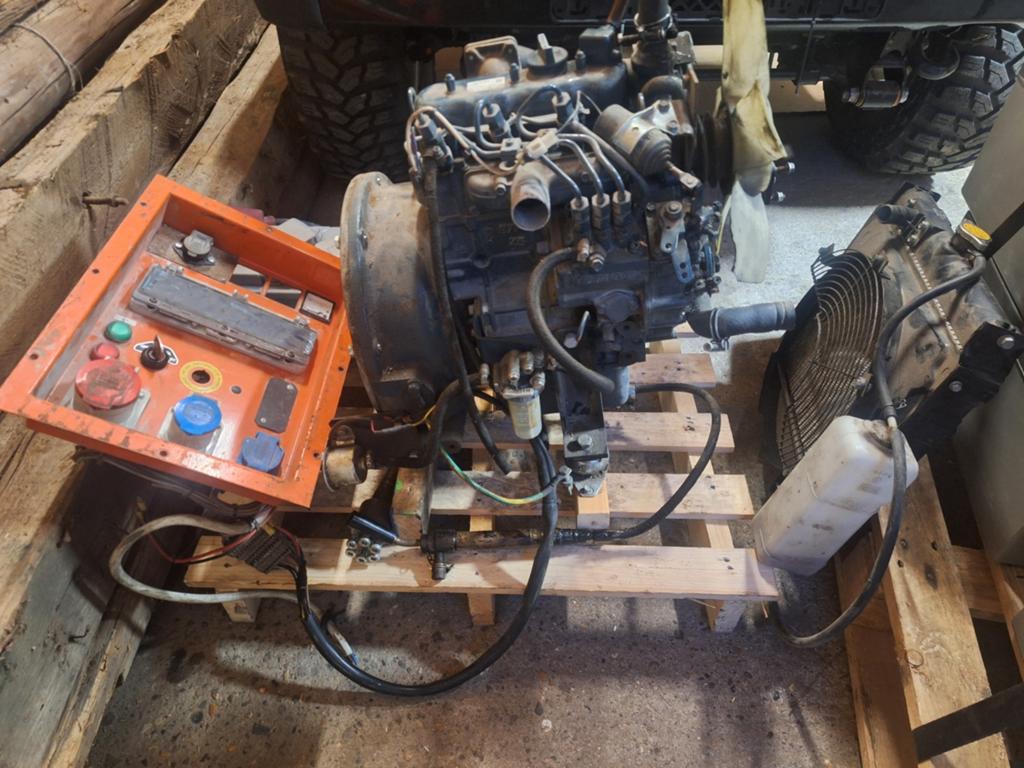 Kubota D722 3 cilinder dieselmotor incl. radiateur MOET WEG, Ophalen