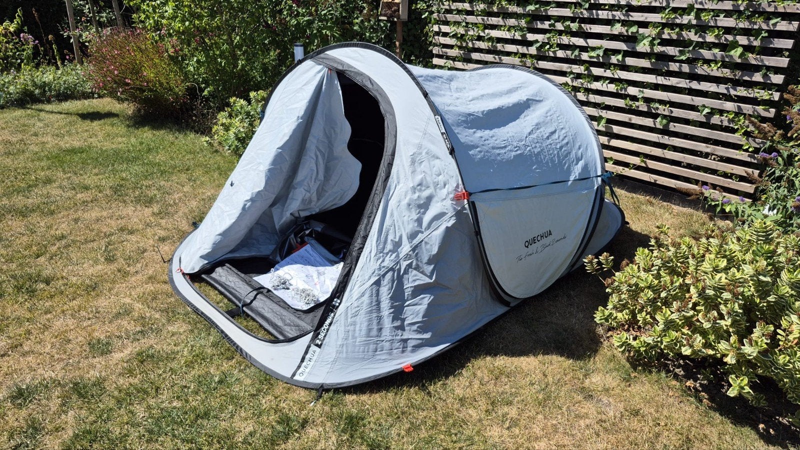Quechua 2 Seconds Fresh & Black 2 persoons tent, Ophalen, Zo goed als nieuw, Tot en met 2
