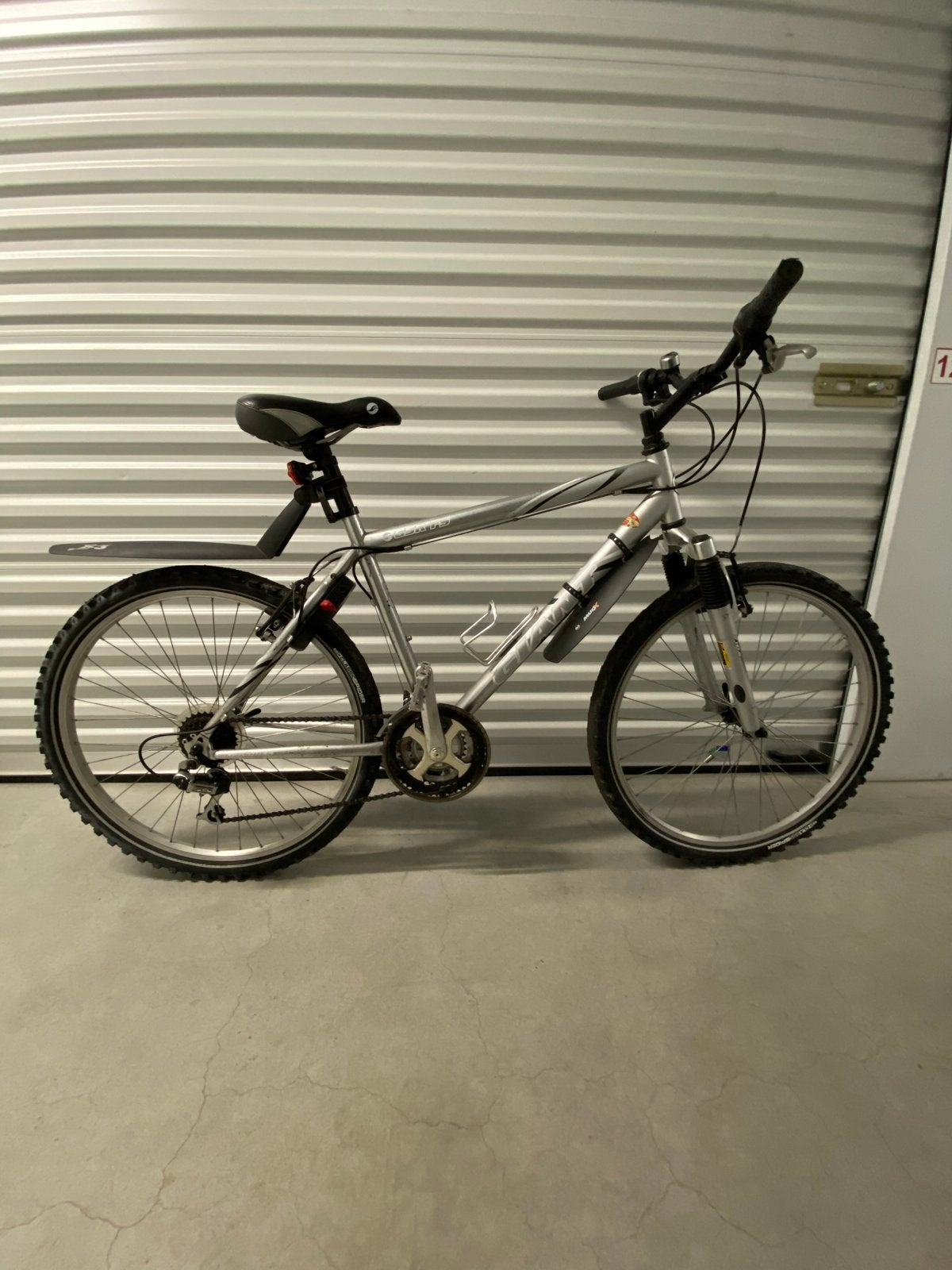 Giant Mountainbike 26" met nieuwe banden, Ophalen, Gebruikt, Hardtail, Velgrem