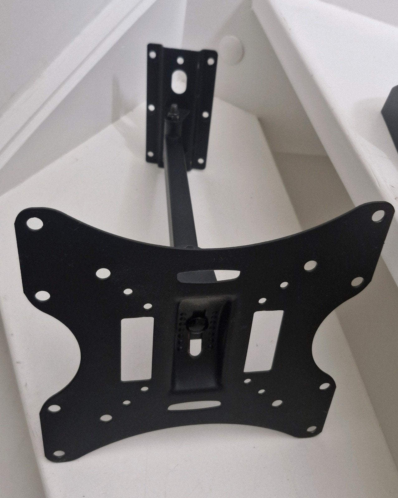 Draaibare TV Muurbeugel 23-42 inch VESA 200x200, Audio, Tv en Foto, Televisie-accessoires, Ophalen of Verzenden