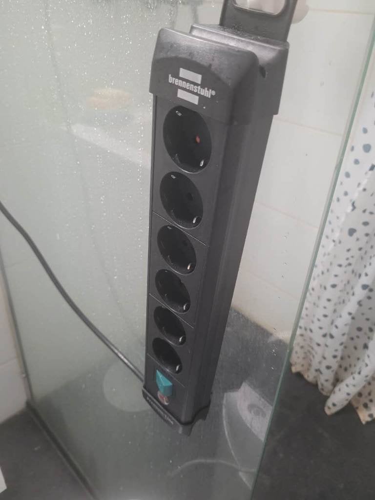 power strip, Ophalen, Zo goed als nieuw