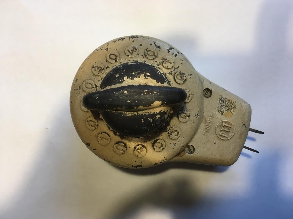 oude ptt philips radio knop, Telecommunicatie, Ophalen of Verzenden