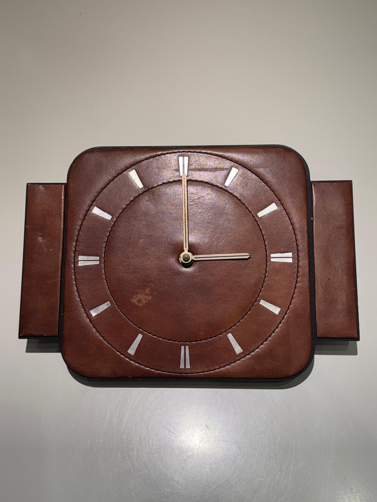 Midcentury leren wandklok - vintage jaren 70, Huis en Inrichting, Ophalen of Verzenden, Zo goed als nieuw